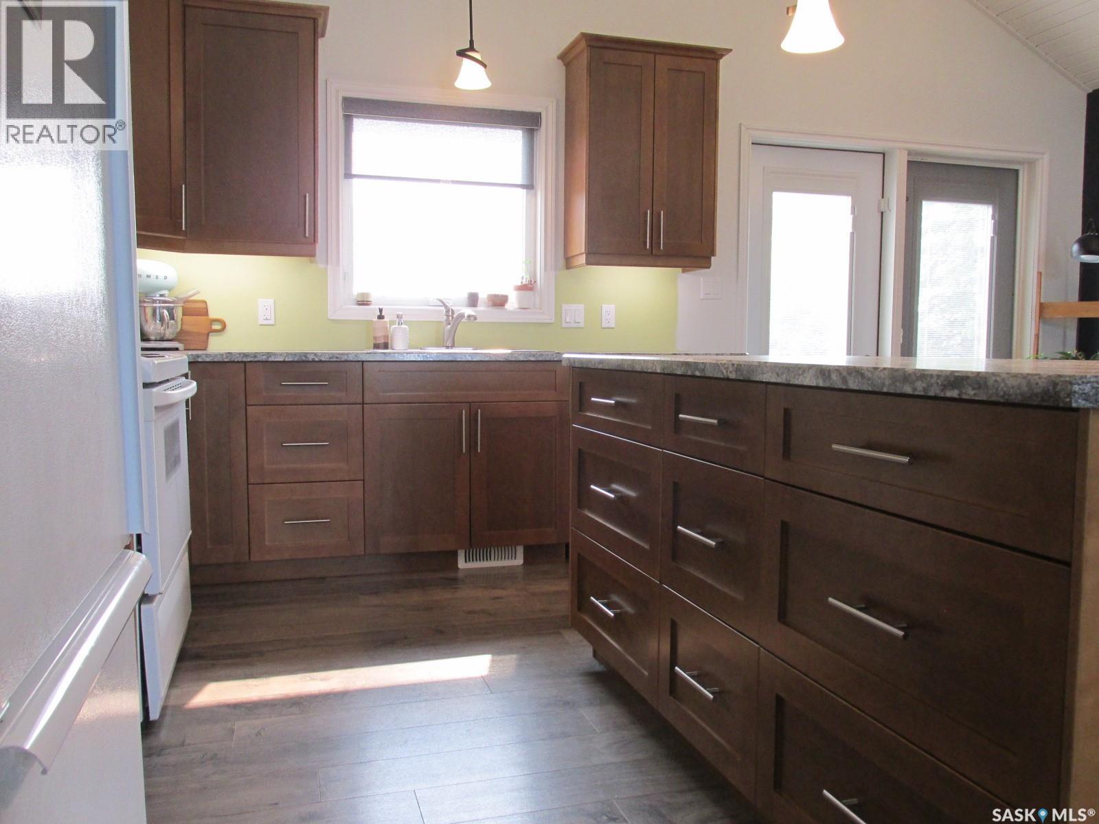 660 Park Road, Zenon Park, Saskatchewan  S0E 1W0 - Photo 10 - SK009503