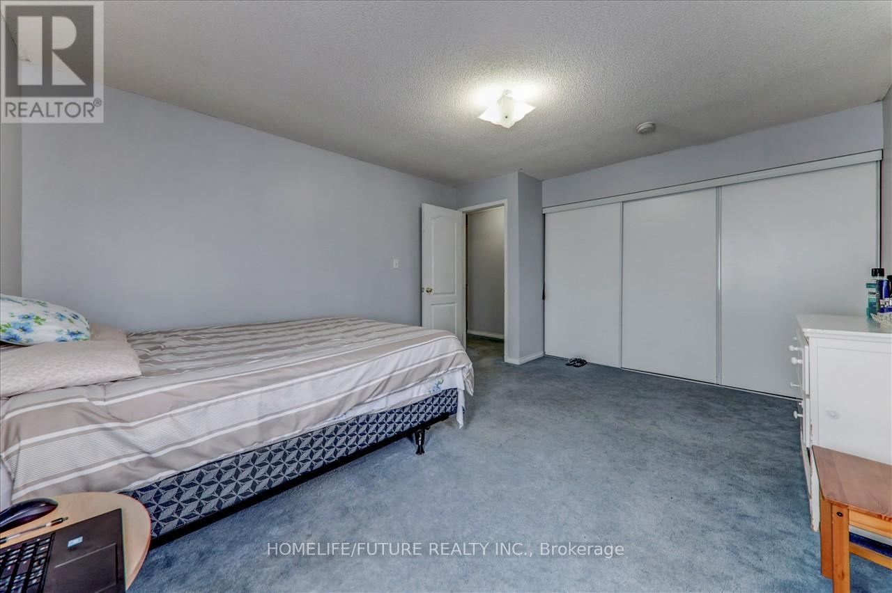 69 Heatherdale Drive, Brampton, Ontario  L7A 2H4 - Photo 24 - W12484817