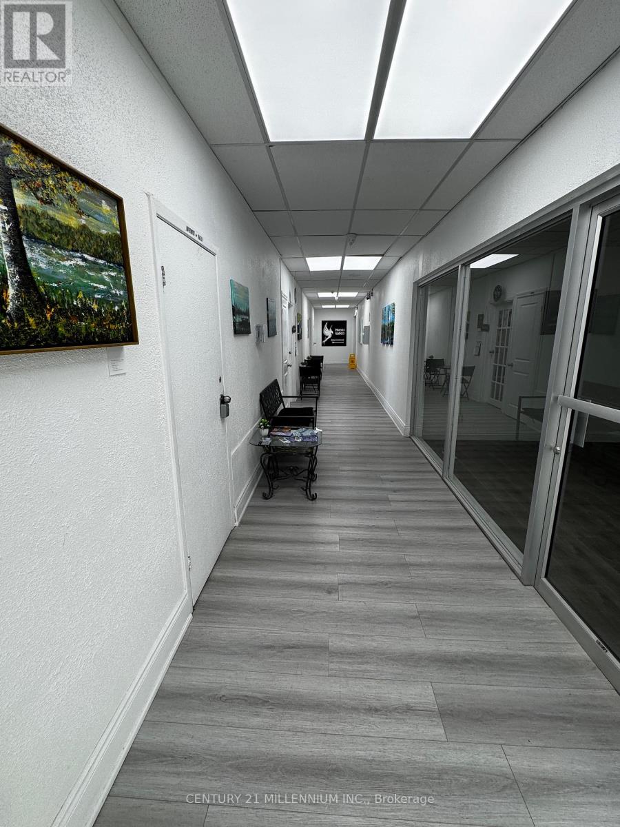 107 - 28 Mill Street, Orangeville, Ontario  L9W 2M3 - Photo 7 - W12484832