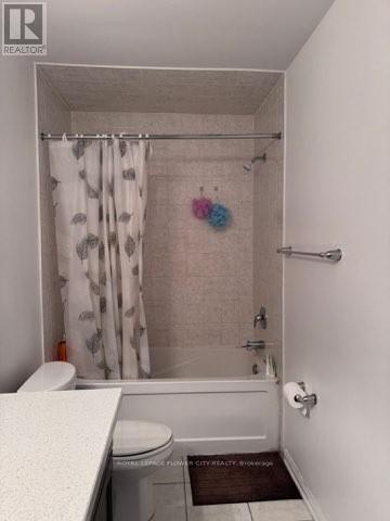 8 Vanhorne Close, Brampton, Ontario  L7A 0X7 - Photo 4 - W12484836