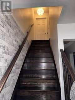 8 Vanhorne Close, Brampton, Ontario  L7A 0X7 - Photo 8 - W12484836