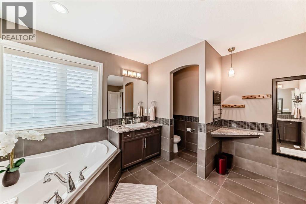 2695 Ravenslea Gardens Se, Airdrie, Alberta  T4A 0G7 - Photo 25 - A2248561