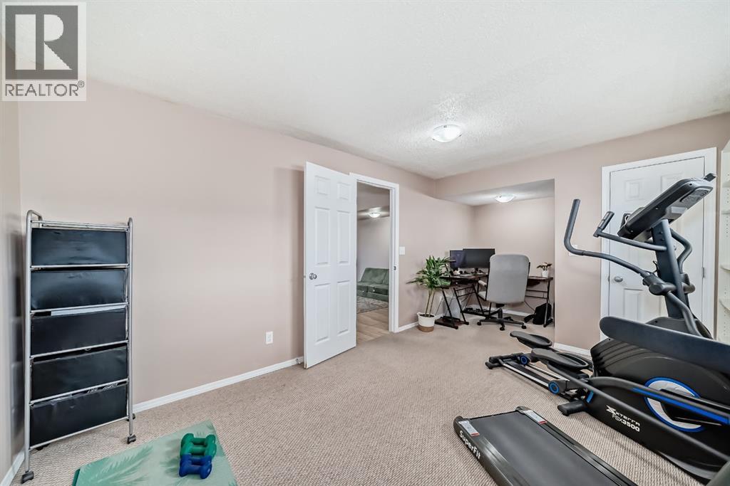 8432 Berkley Road Nw, Calgary, Alberta  T3K 1B4 - Photo 33 - A2260578