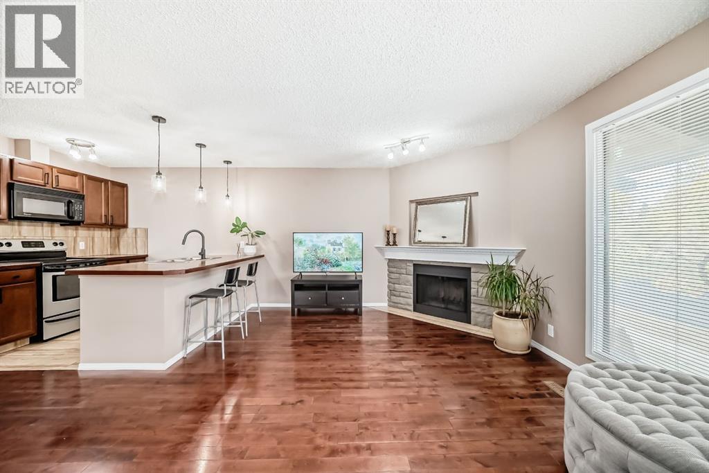 8432 Berkley Road Nw, Calgary, Alberta  T3K 1B4 - Photo 12 - A2260578