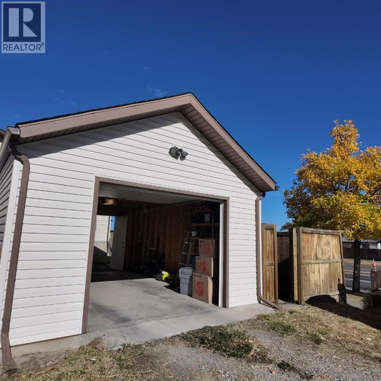 8432 Berkley Road Nw, Calgary, Alberta  T3K 1B4 - Photo 43 - A2260578