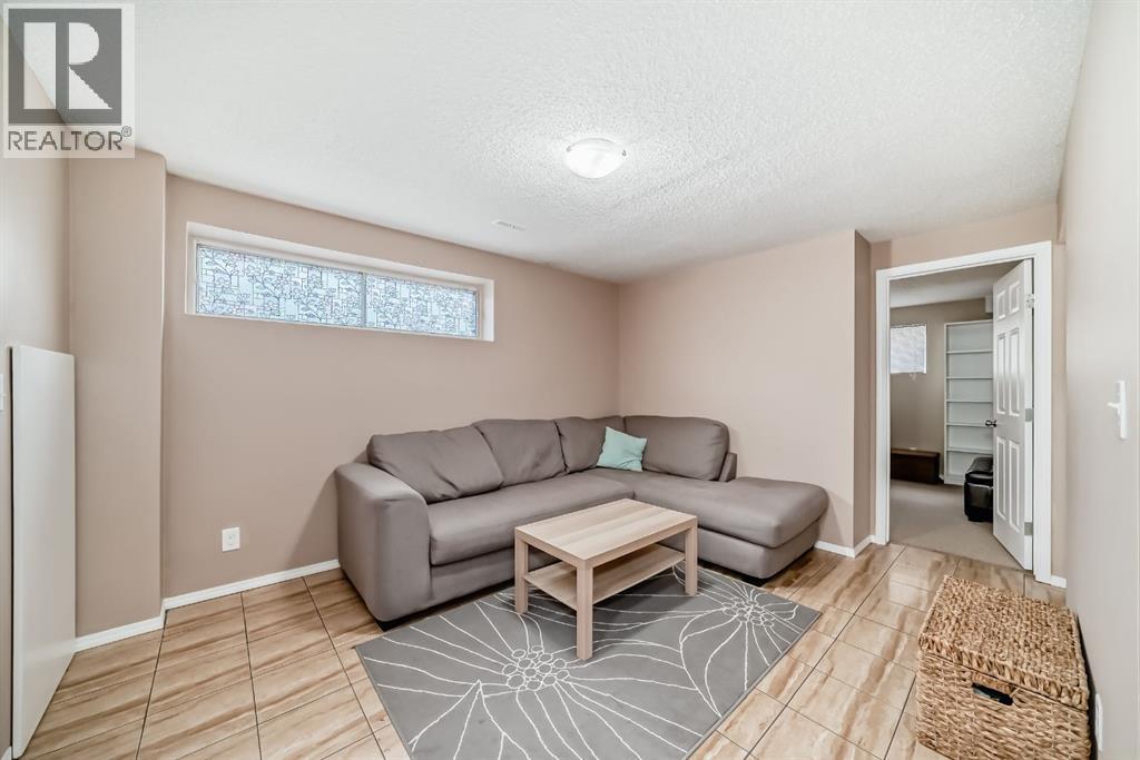 8432 Berkley Road Nw, Calgary, Alberta  T3K 1B4 - Photo 29 - A2260578