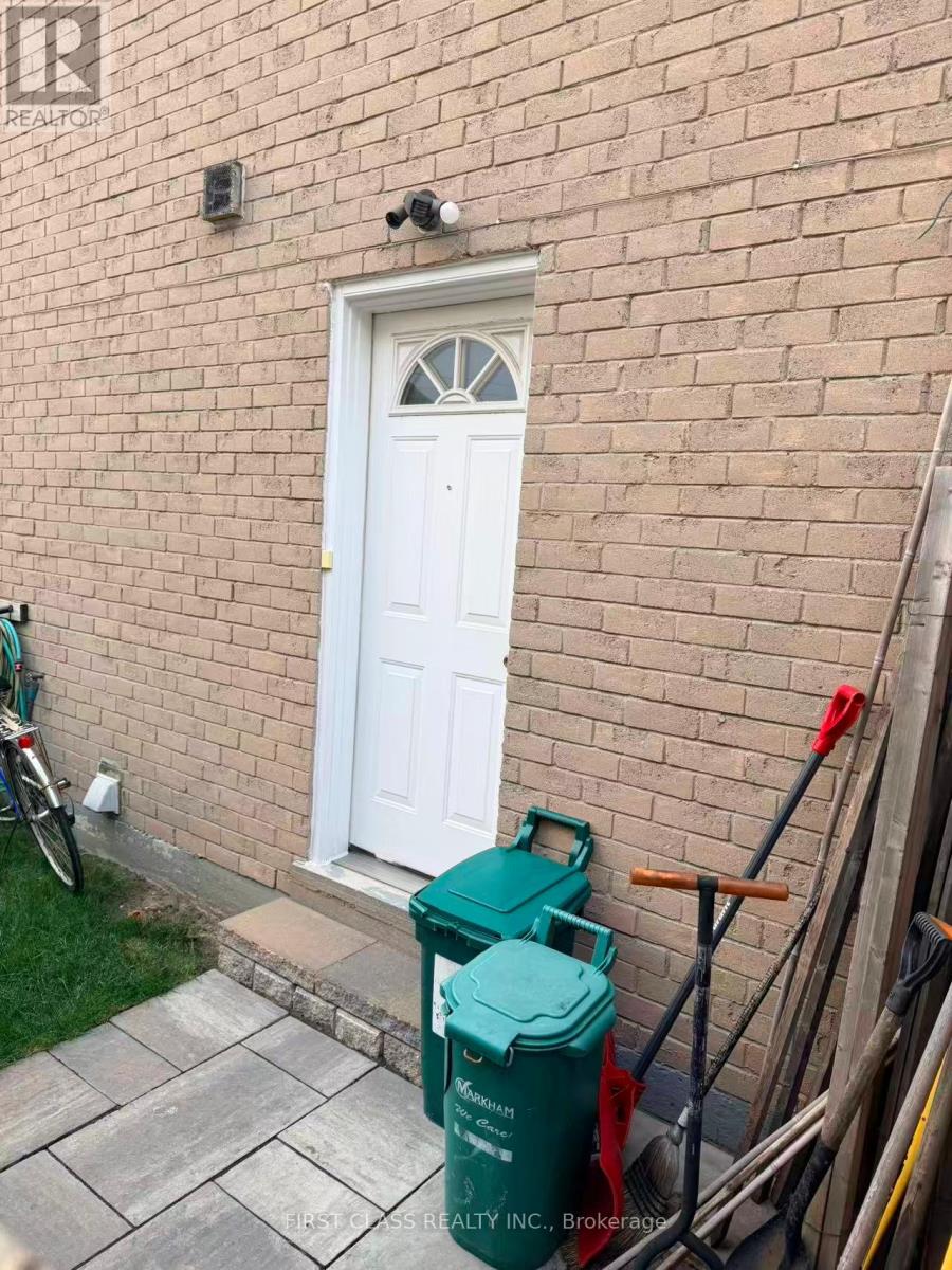 Lower - 51 Chase Court, Markham, Ontario  L3S 1V6 - Photo 3 - N12484861