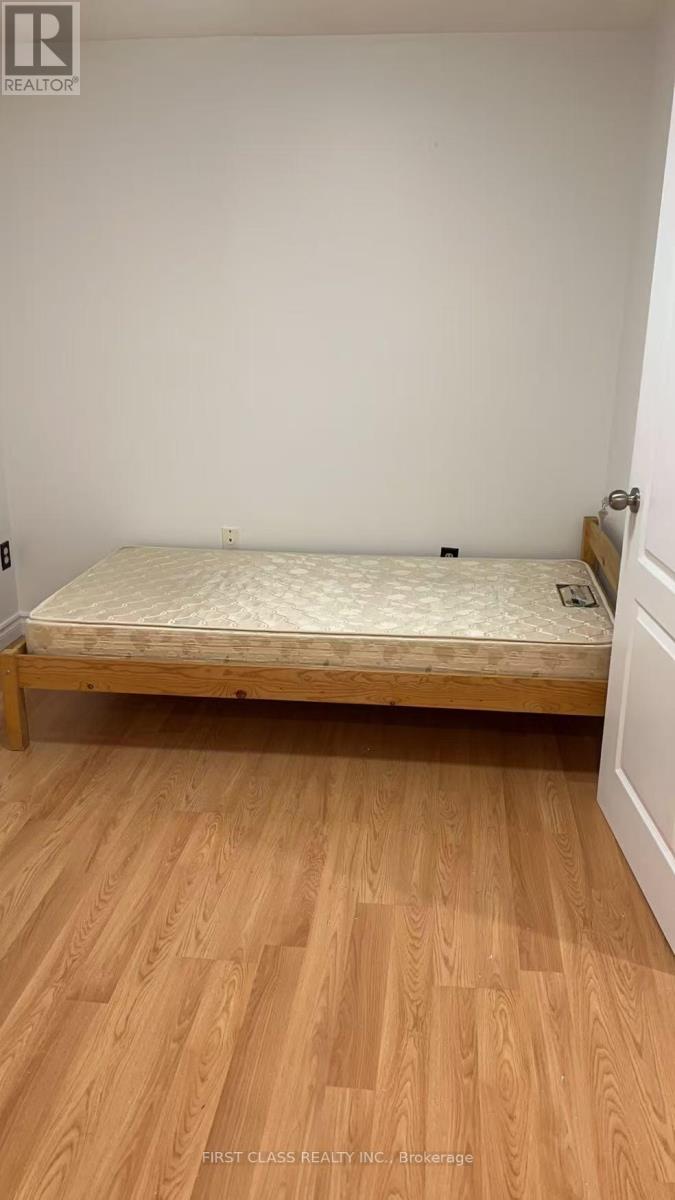 Lower - 51 Chase Court, Markham, Ontario  L3S 1V6 - Photo 6 - N12484861