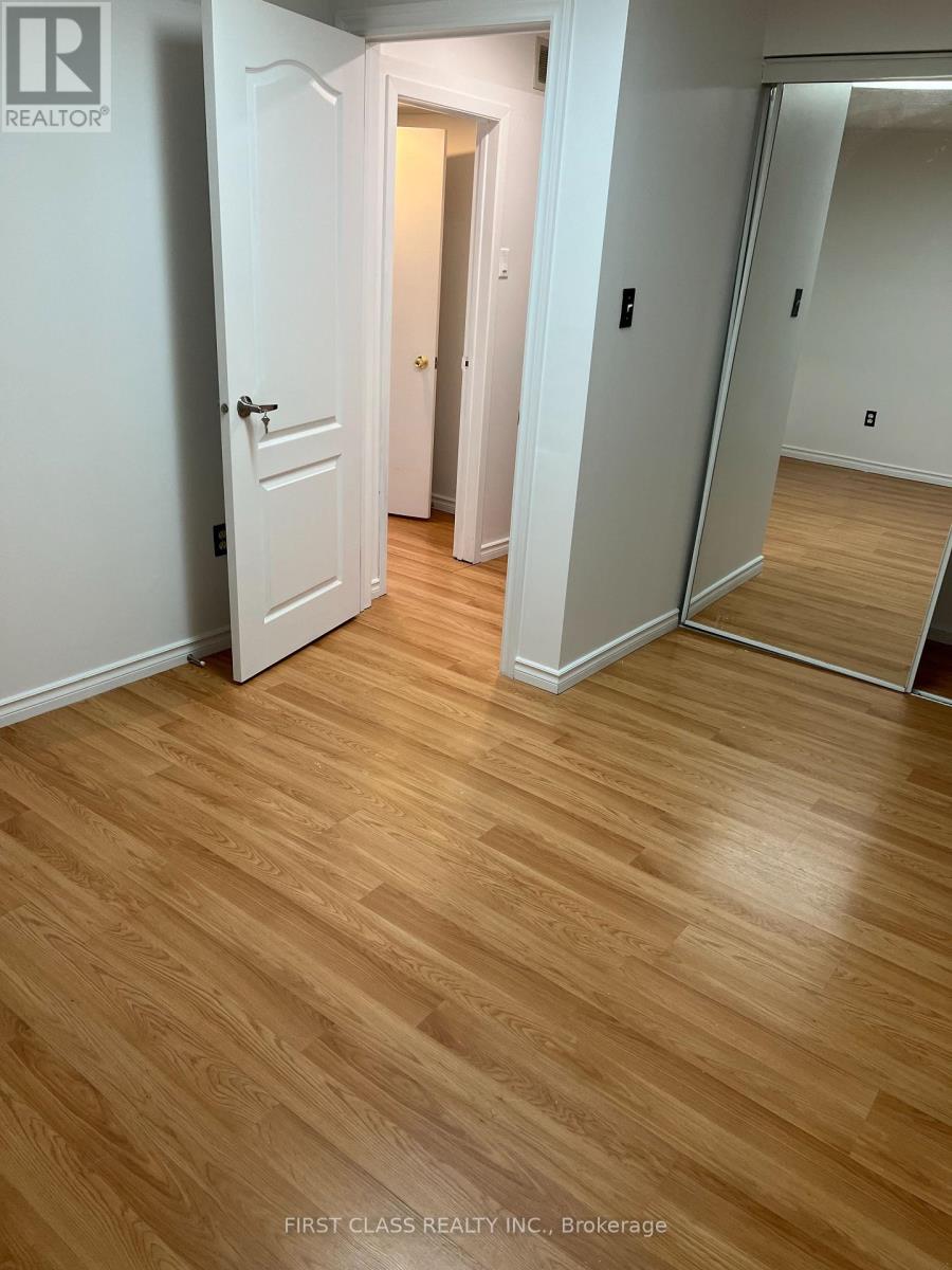 Lower - 51 Chase Court, Markham, Ontario  L3S 1V6 - Photo 8 - N12484861