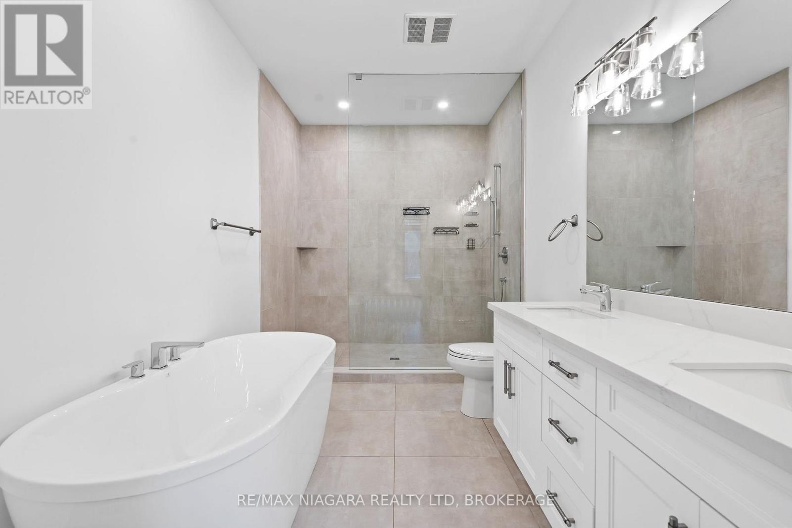 11 - 300 Richmond Street, Thorold, Ontario  L2V 0L6 - Photo 17 - X12484880