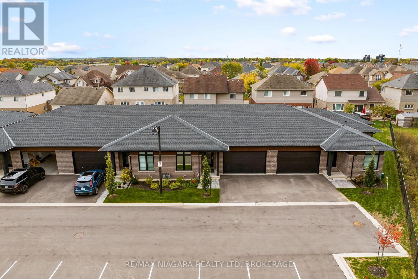 11 - 300 Richmond Street, Thorold, Ontario  L2V 0L6 - Photo 2 - X12484880