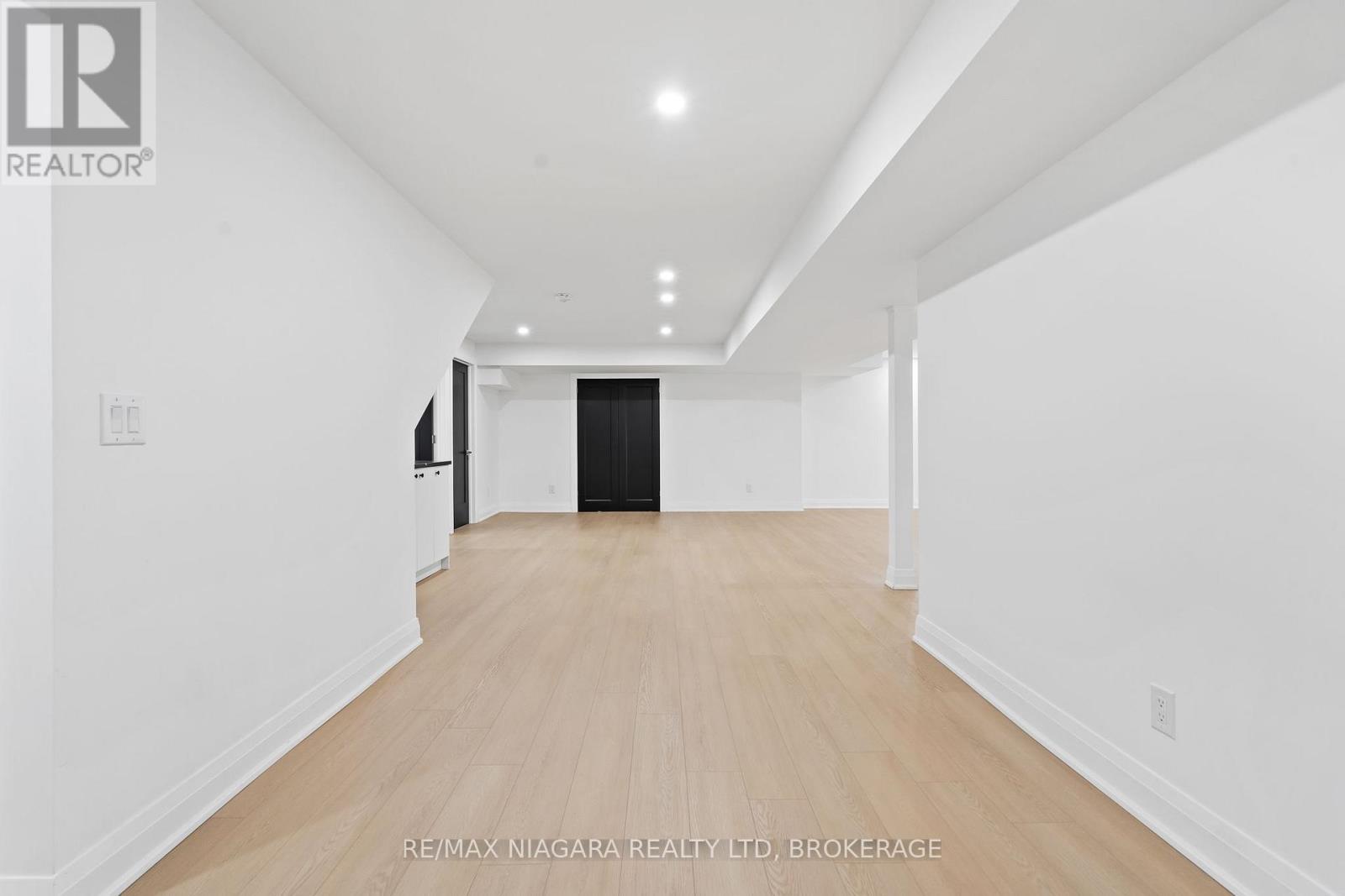 11 - 300 Richmond Street, Thorold, Ontario  L2V 0L6 - Photo 20 - X12484880