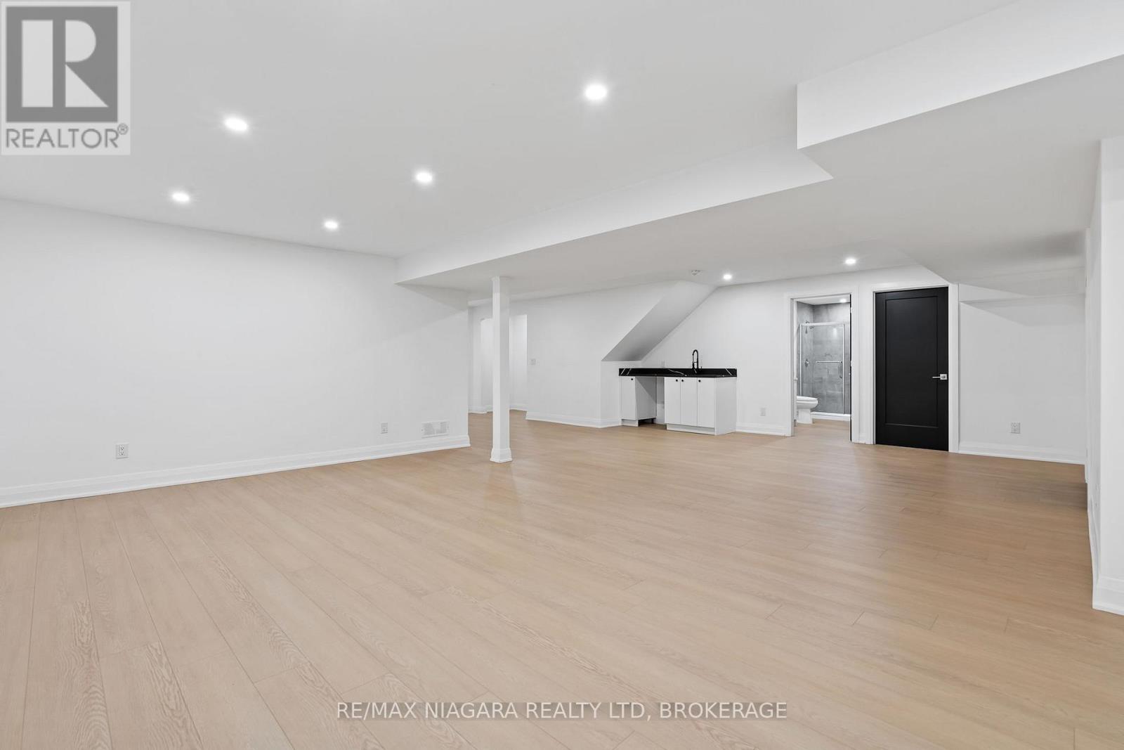 11 - 300 Richmond Street, Thorold, Ontario  L2V 0L6 - Photo 25 - X12484880