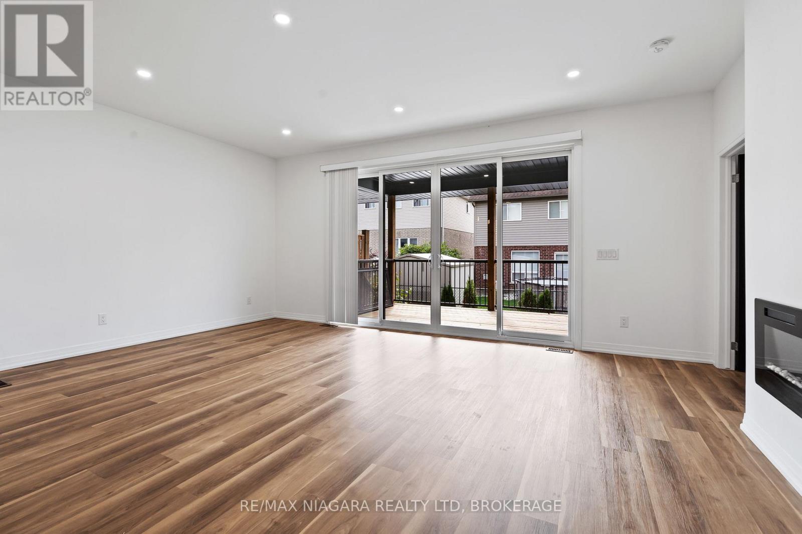 11 - 300 Richmond Street, Thorold, Ontario  L2V 0L6 - Photo 7 - X12484880