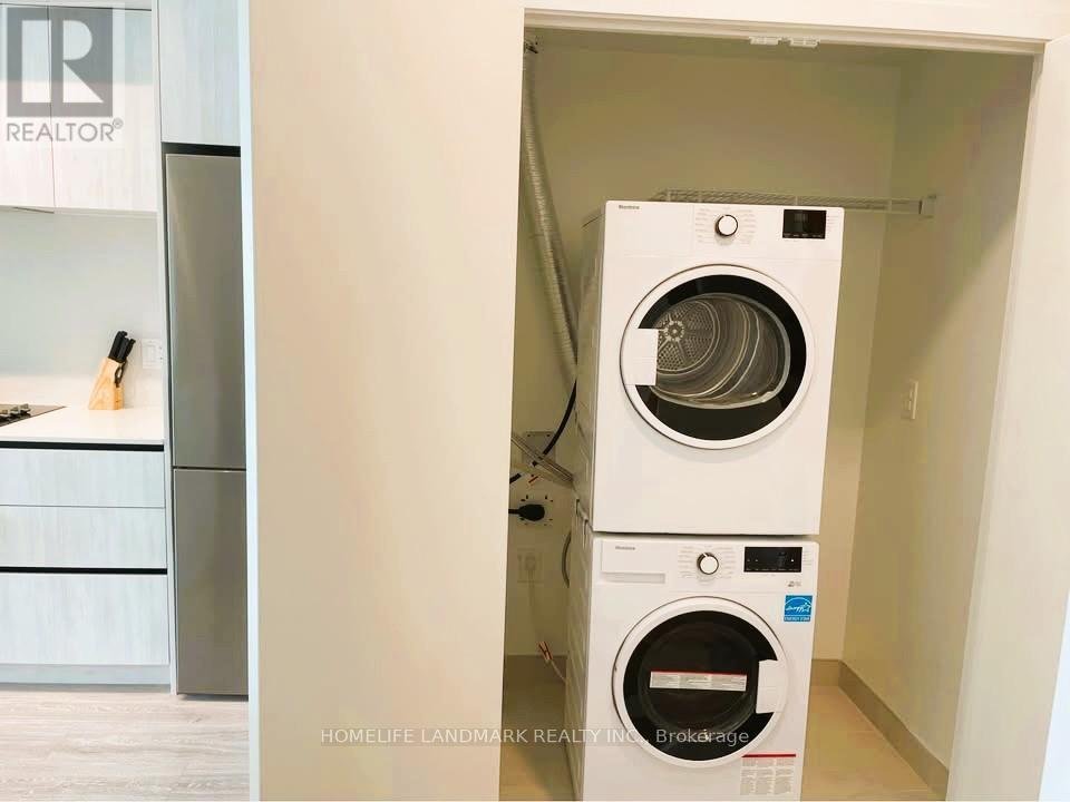 1405 - 2495 Eglinton Avenue W, Mississauga, Ontario  L5M 2V8 - Photo 14 - W12483236
