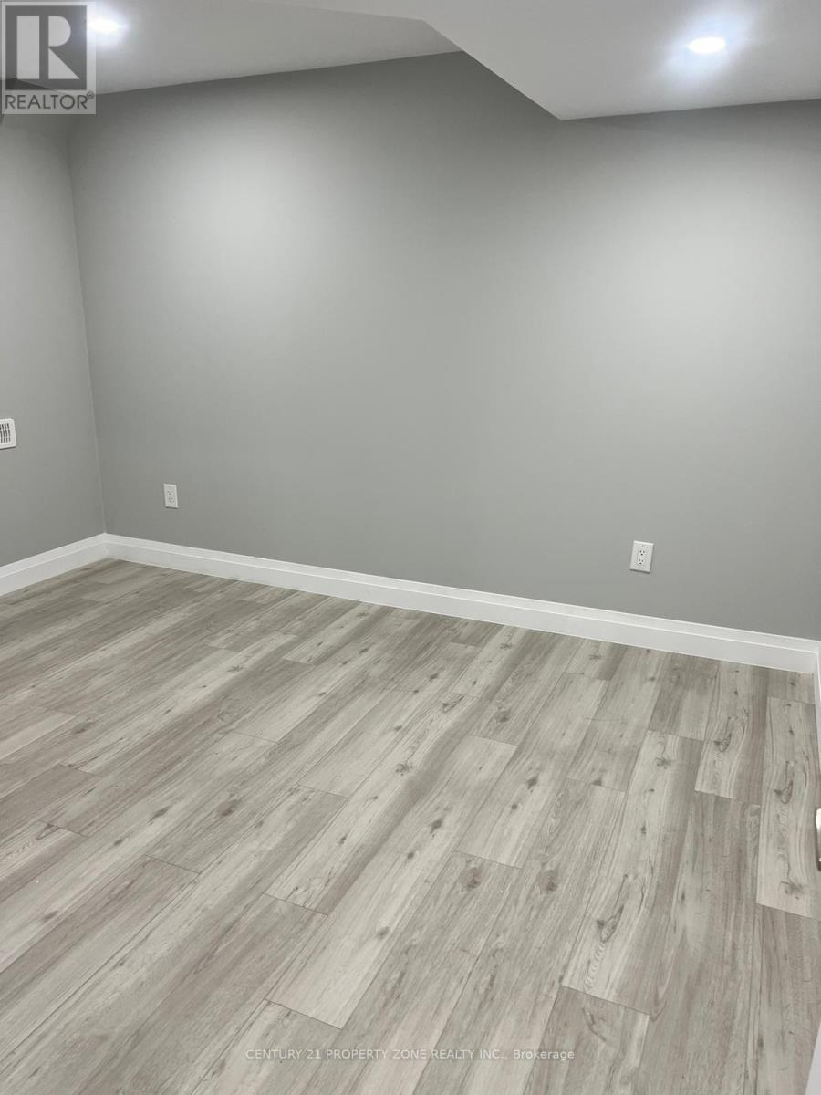 Lower - 3002 Heardcreek Trail, London North, Ontario  N6G 2S7 - Photo 6 - X12426096