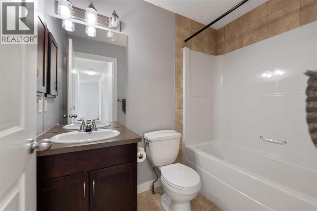 120 West Creek Green, Chestermere, Alberta  T1X 0B4 - Photo 29 - A2243970