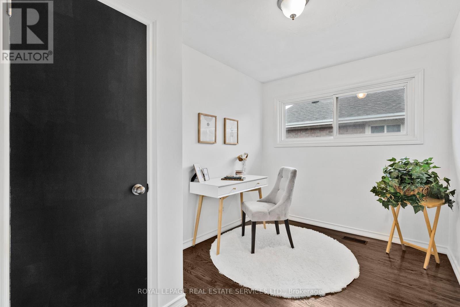 559 East 27th Street, Hamilton, Ontario  L8V 3H4 - Photo 17 - X12484844