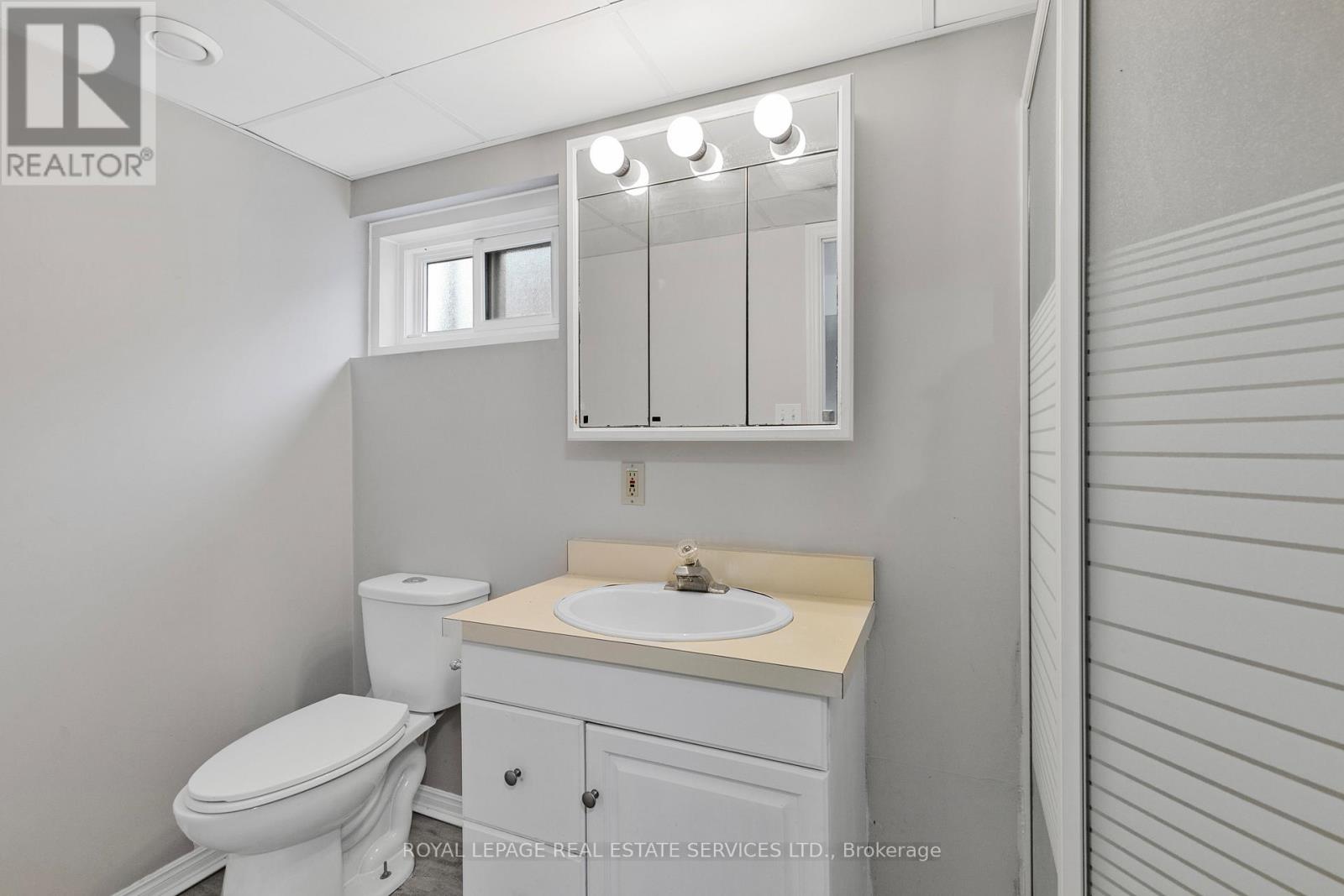 559 East 27th Street, Hamilton, Ontario  L8V 3H4 - Photo 27 - X12484844