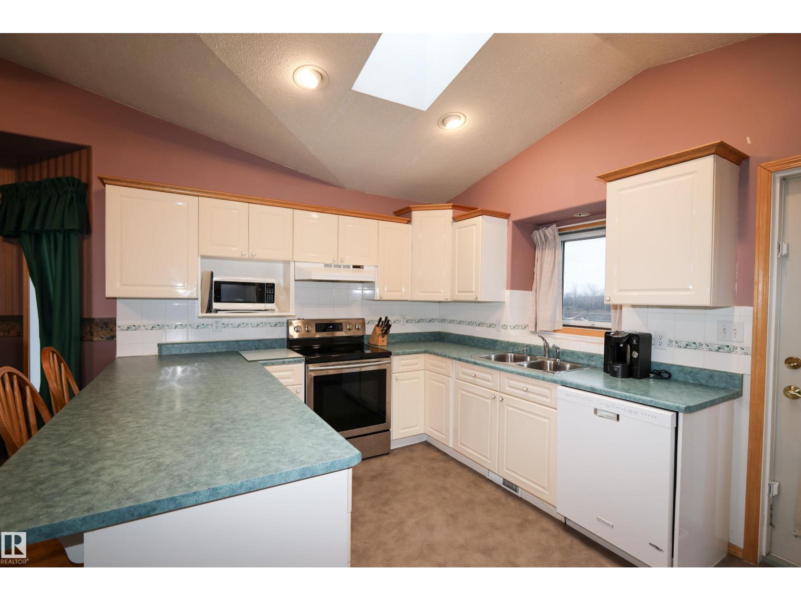 9511 95, Morinville, Alberta  T8R 1H9 - Photo 8 - E4463704