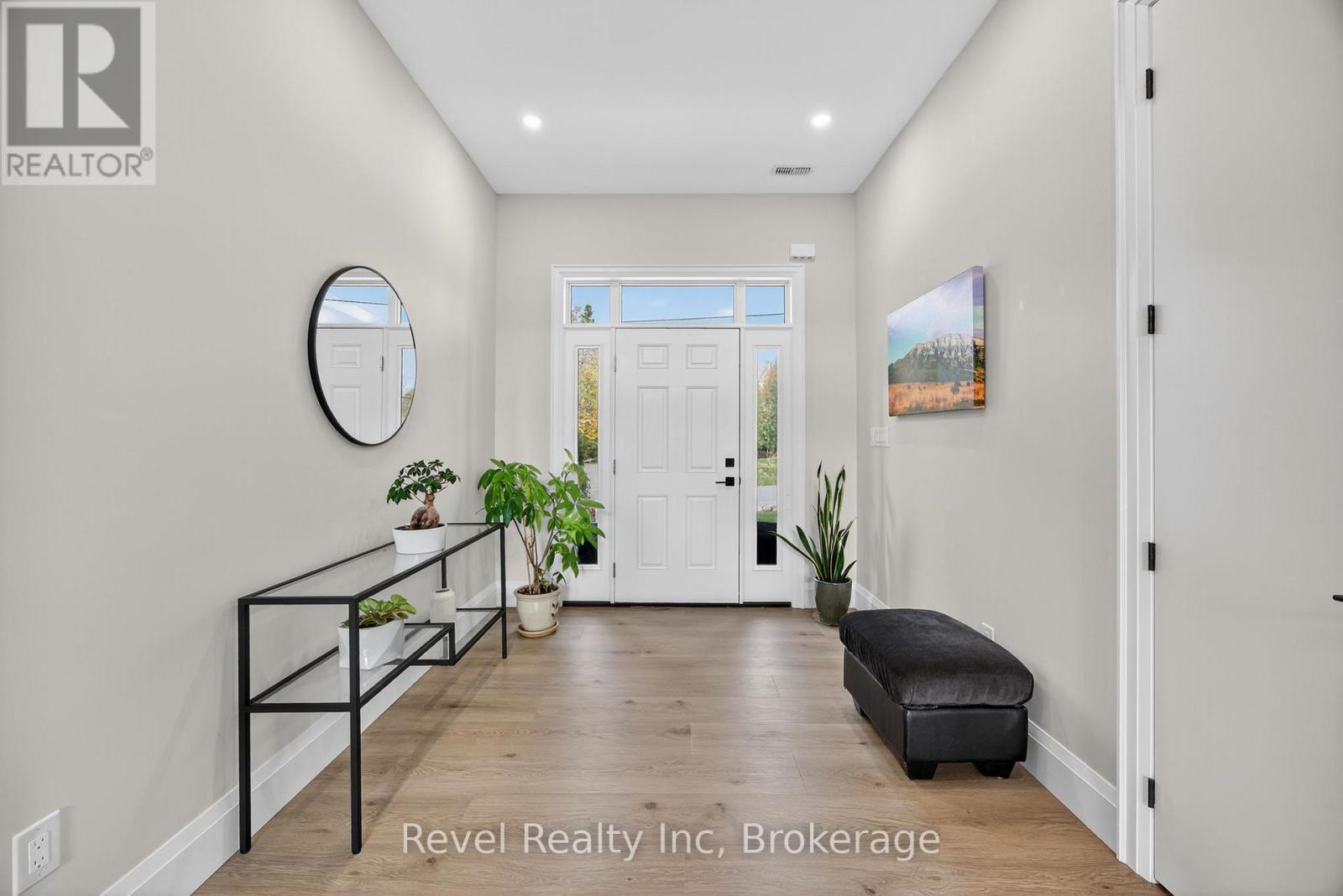 2 Seguin Crescent, Tiny, Ontario  L9M 0C9 - Photo 4 - S12484860