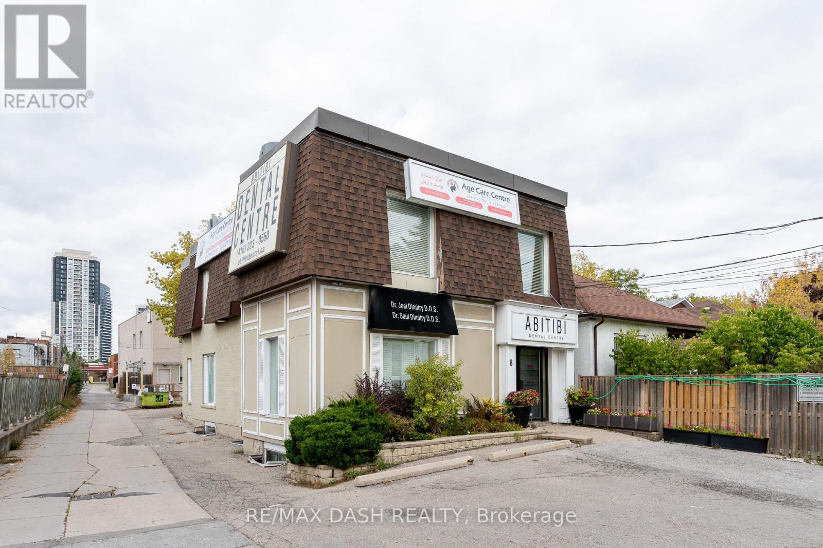 8 ABITIBI AVENUE, Toronto, Ontario