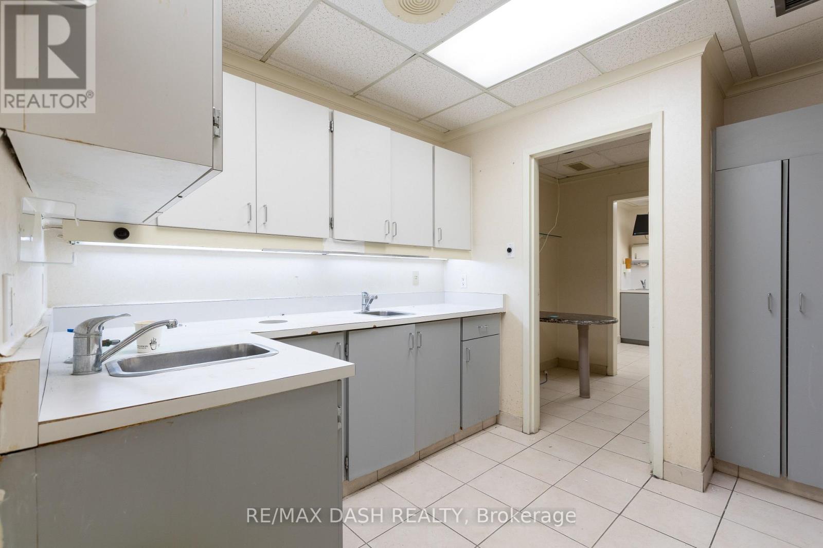 8 Abitibi Avenue, Toronto, Ontario  M2M 2V1 - Photo 11 - C12484882
