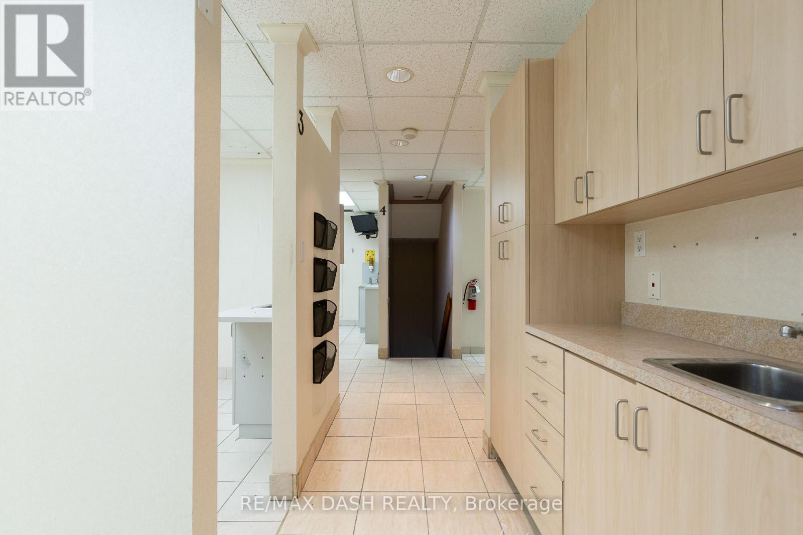 8 Abitibi Avenue, Toronto, Ontario  M2M 2V1 - Photo 6 - C12484882