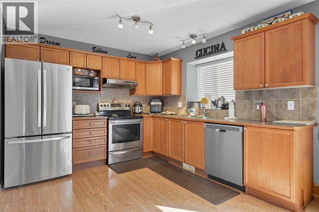 824 Luxstone Square Sw, Airdrie, Alberta  T4B 3L3 - Photo 12 - A2265001