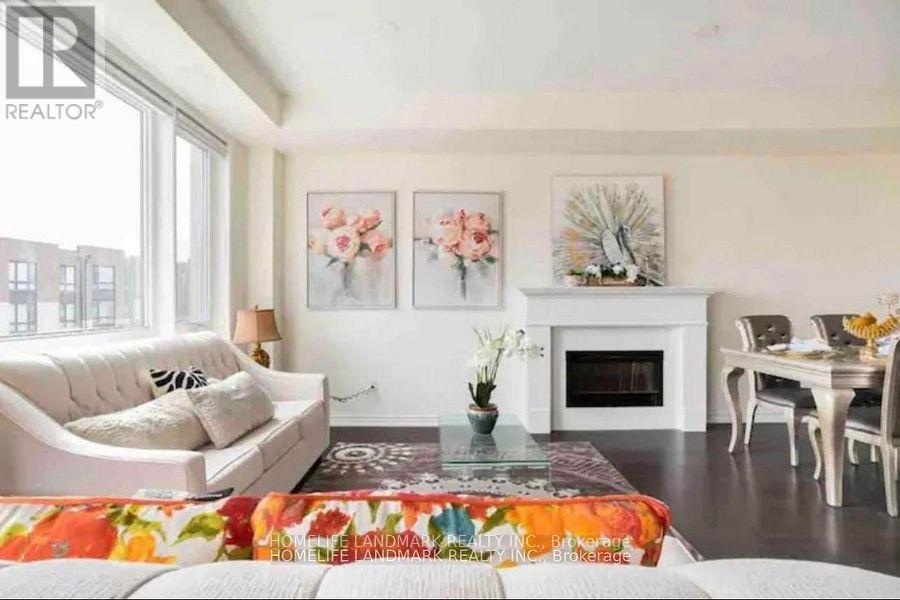 22 Lord Melborne Street, Markham, Ontario  L6C 0Z5 - Photo 2 - N12484871