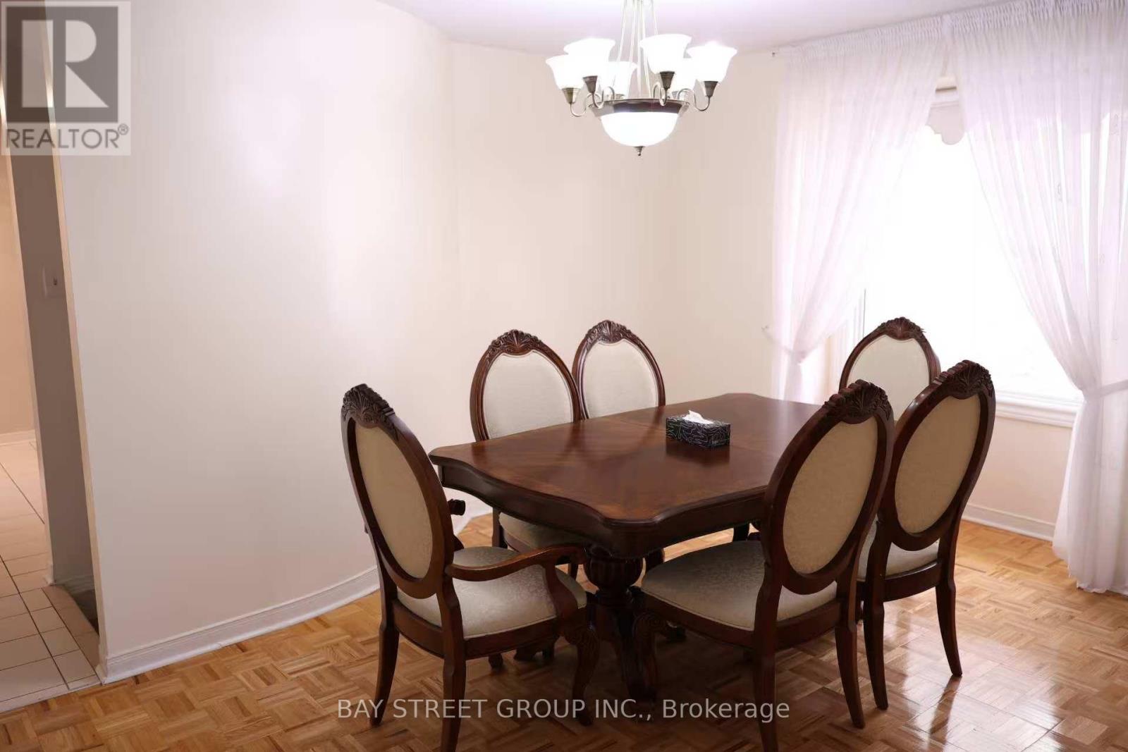 46 Gilmore Crescent, Vaughan, Ontario  L4J 3A1 - Photo 4 - N12484881