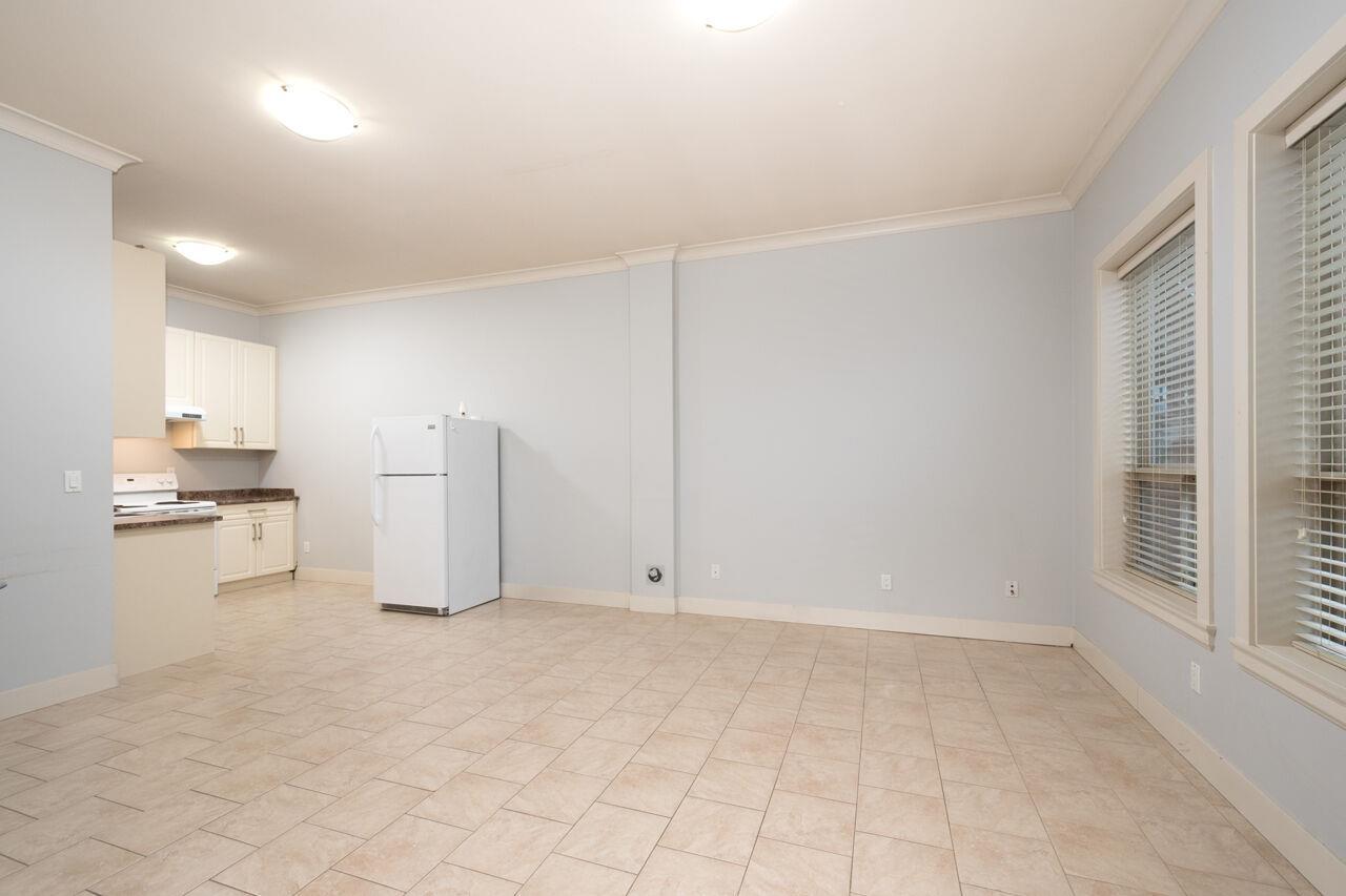 Lower 17551 Abbey Drive, Surrey, British Columbia  V4N 4H2 - Photo 10 - R3062381