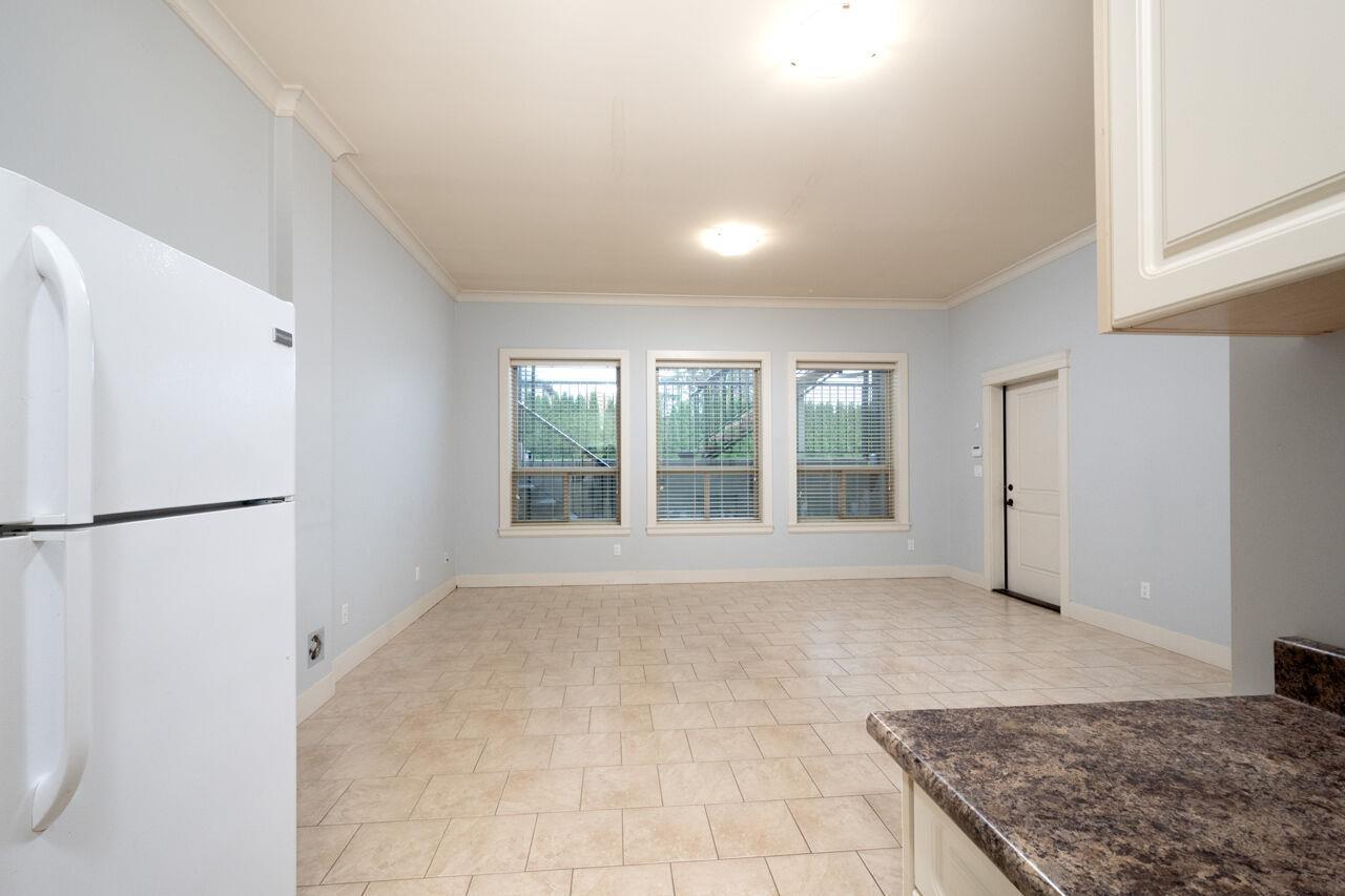 Lower 17551 Abbey Drive, Surrey, British Columbia  V4N 4H2 - Photo 3 - R3062381