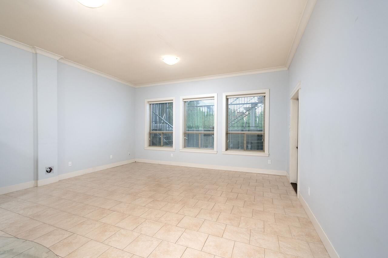 Lower 17551 Abbey Drive, Surrey, British Columbia  V4N 4H2 - Photo 6 - R3062381