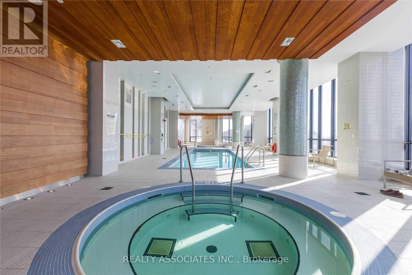 2501 - 5 Valhalla Inn Road, Toronto, Ontario  M9B 0B1 - Photo 22 - W12484872