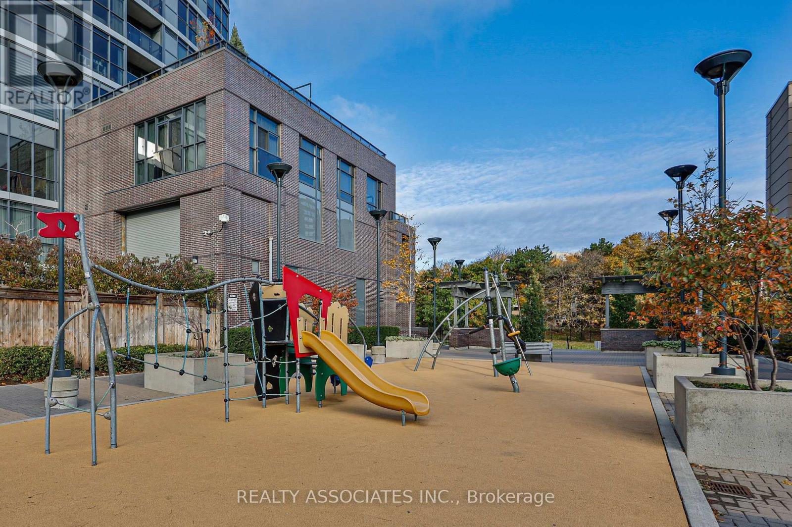2501 - 5 Valhalla Inn Road, Toronto, Ontario  M9B 0B1 - Photo 24 - W12484872