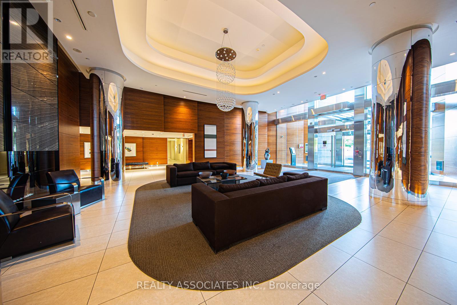 2501 - 5 Valhalla Inn Road, Toronto, Ontario  M9B 0B1 - Photo 3 - W12484872