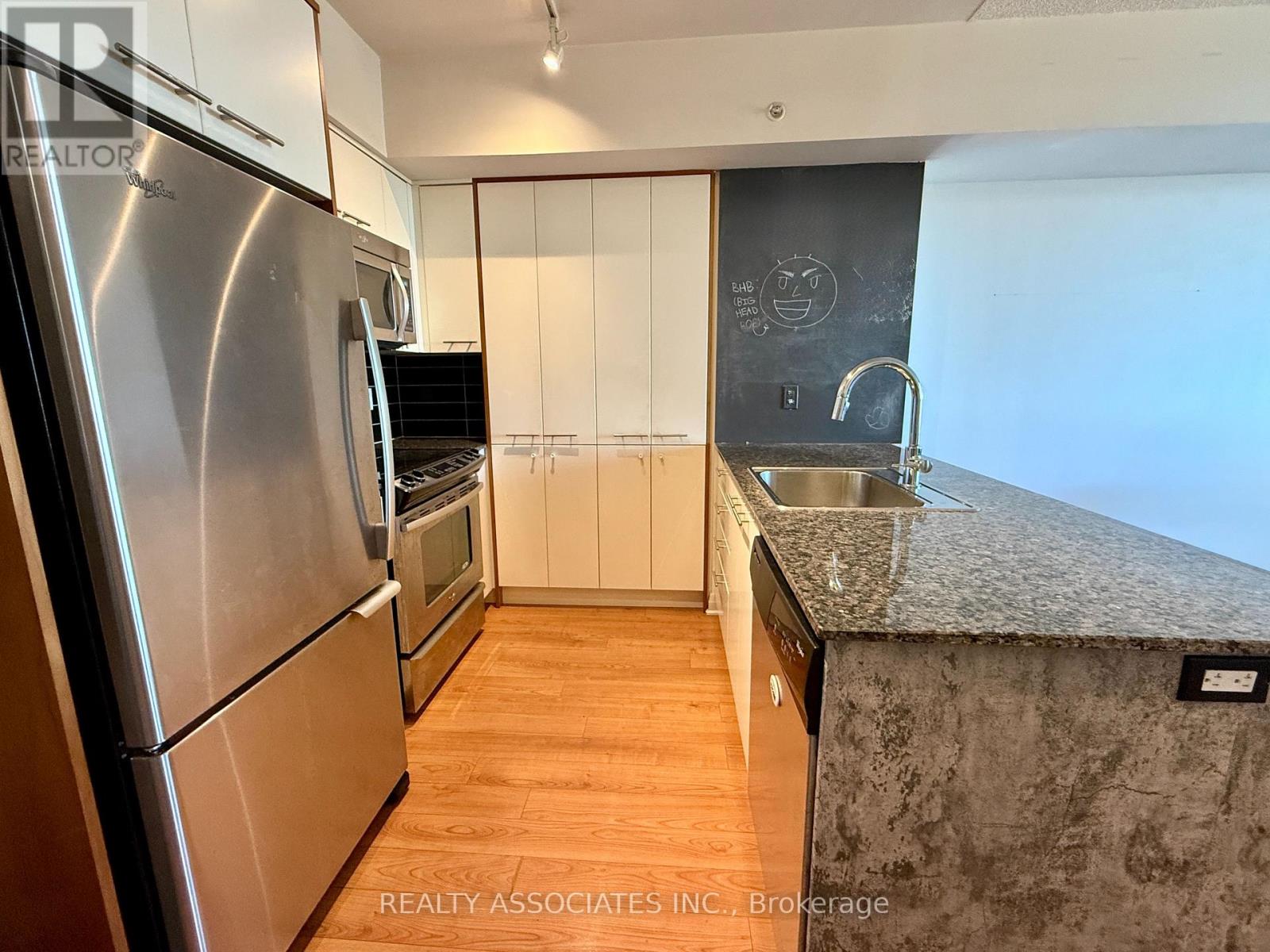 2501 - 5 Valhalla Inn Road, Toronto, Ontario  M9B 0B1 - Photo 5 - W12484872