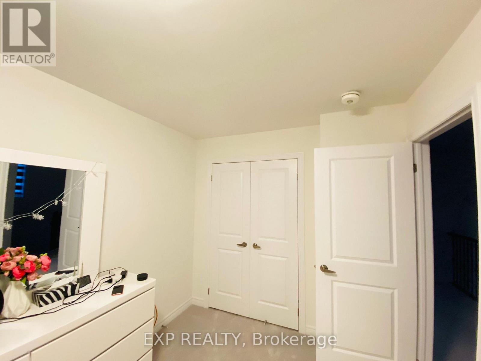 1394 Farmstead Drive, Milton, Ontario  L9E 1K4 - Photo 19 - W12484878
