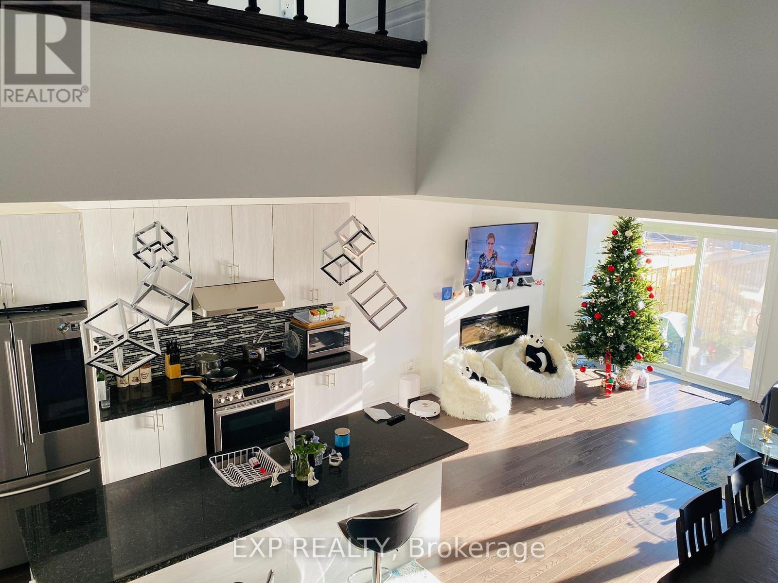 1394 Farmstead Drive, Milton, Ontario  L9E 1K4 - Photo 4 - W12484878