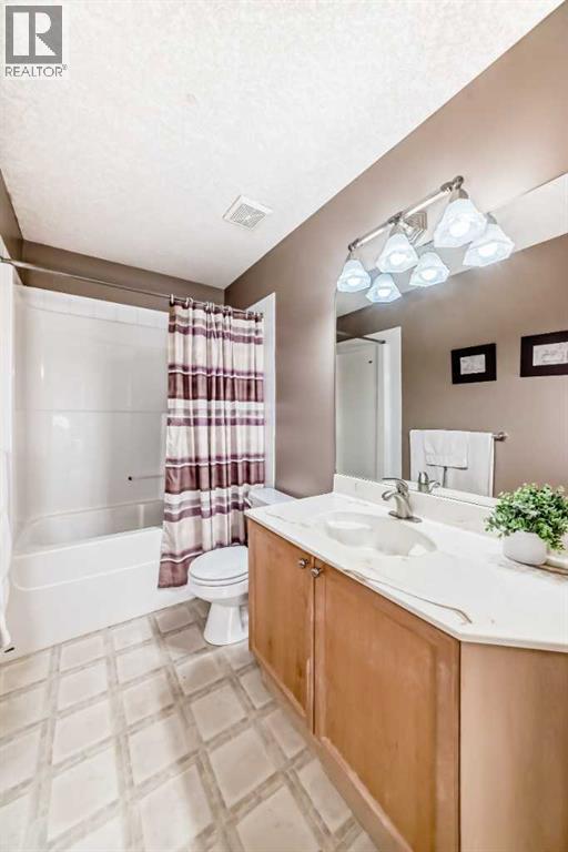 343 Oakmere Way, Chestermere, Alberta  T1X 1N3 - Photo 38 - A2252939