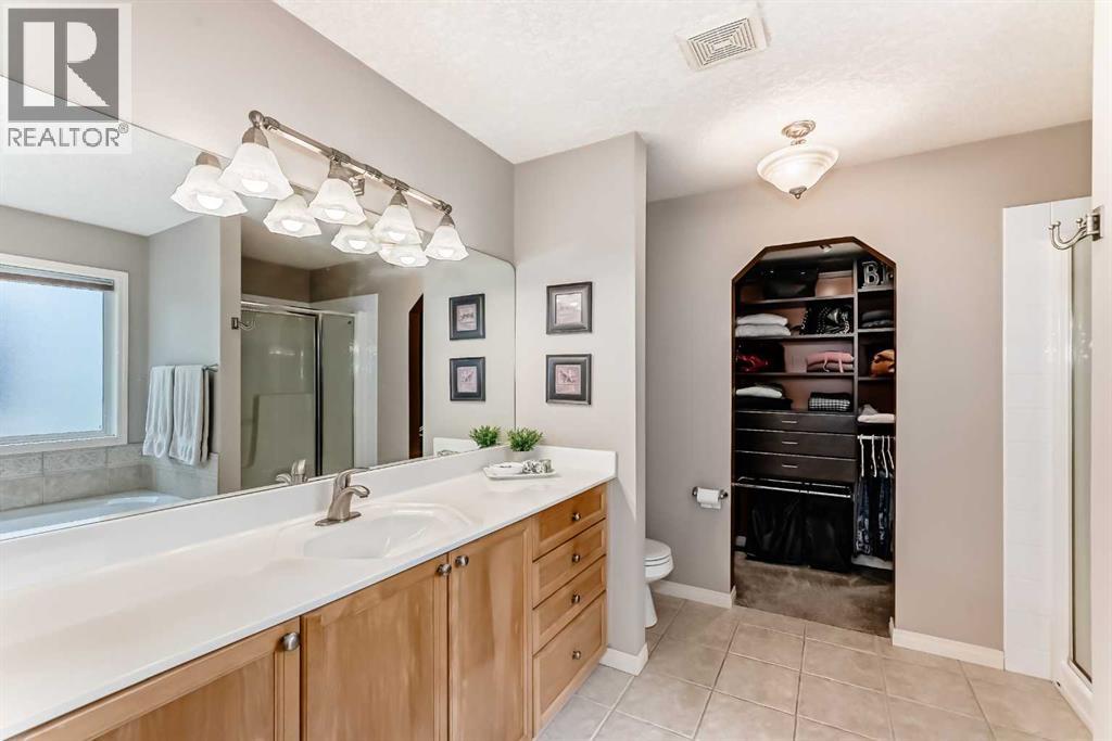 343 Oakmere Way, Chestermere, Alberta  T1X 1N3 - Photo 31 - A2252939