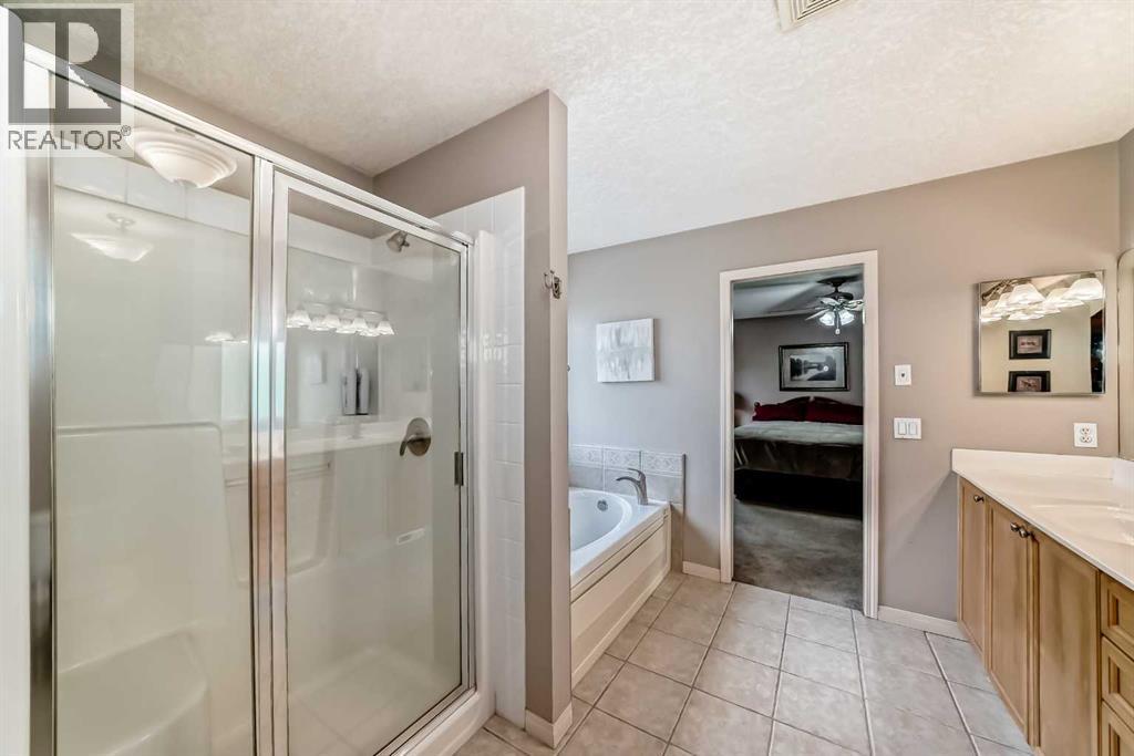 343 Oakmere Way, Chestermere, Alberta  T1X 1N3 - Photo 33 - A2252939