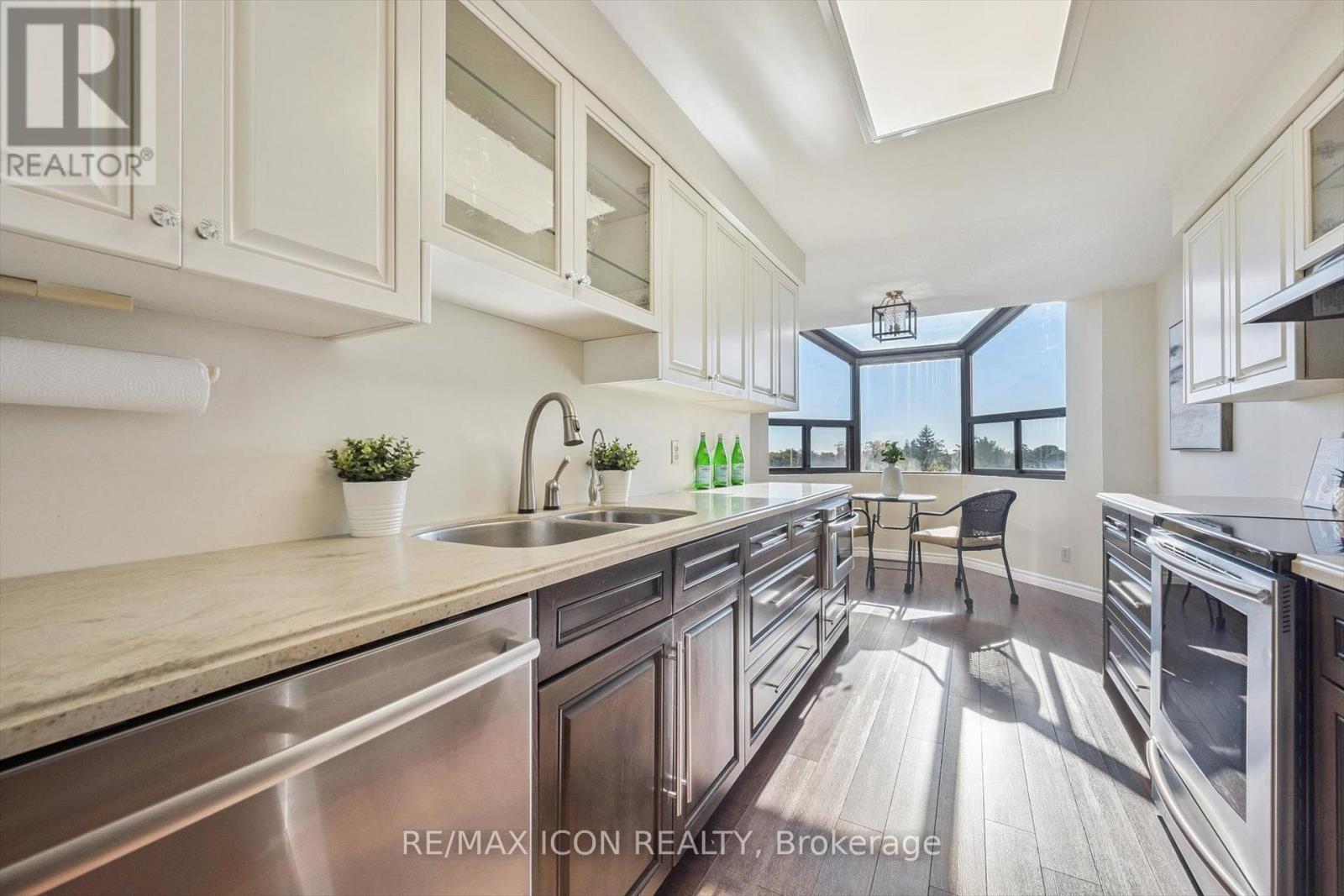 610 - 20 Ellen Street E, Kitchener, Ontario  N2H 6R7 - Photo 10 - X12484877