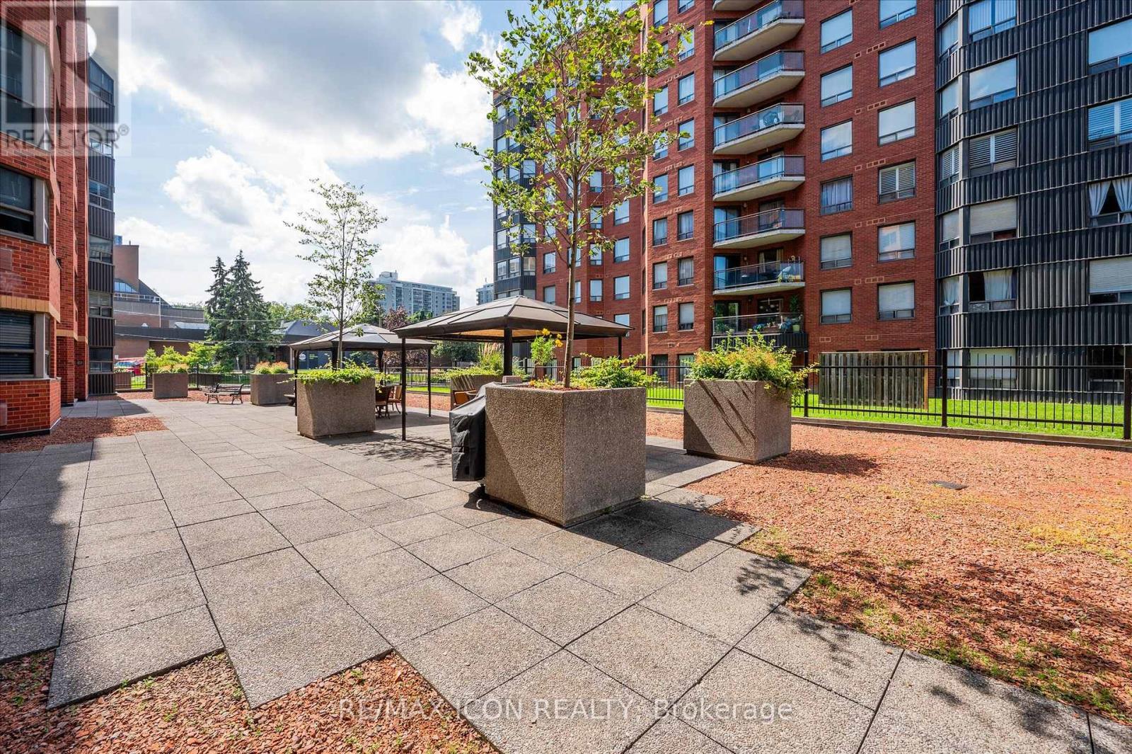 610 - 20 Ellen Street E, Kitchener, Ontario  N2H 6R7 - Photo 26 - X12484877