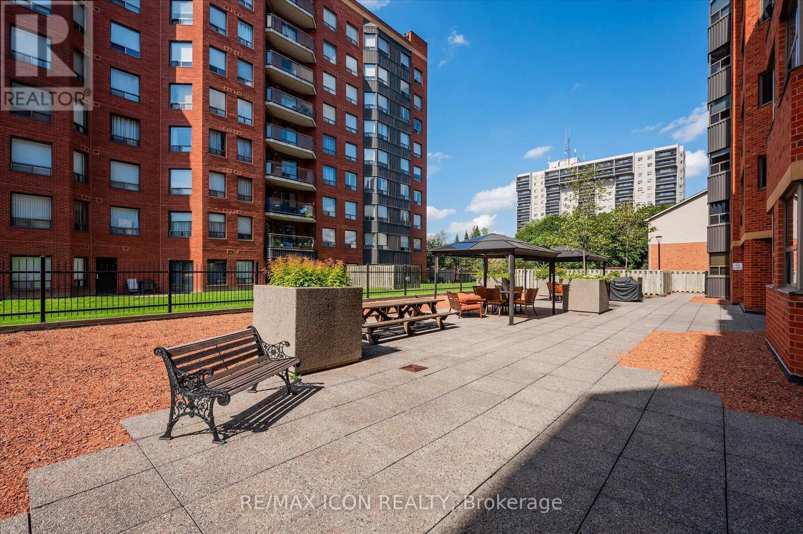 610 - 20 Ellen Street E, Kitchener, Ontario  N2H 6R7 - Photo 28 - X12484877