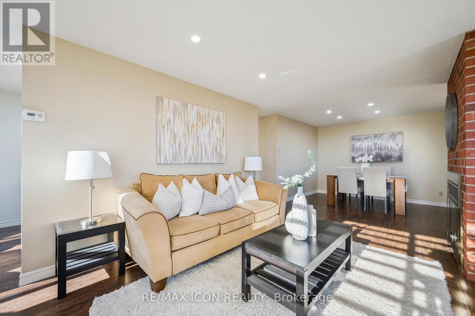 610 - 20 Ellen Street E, Kitchener, Ontario  N2H 6R7 - Photo 7 - X12484877