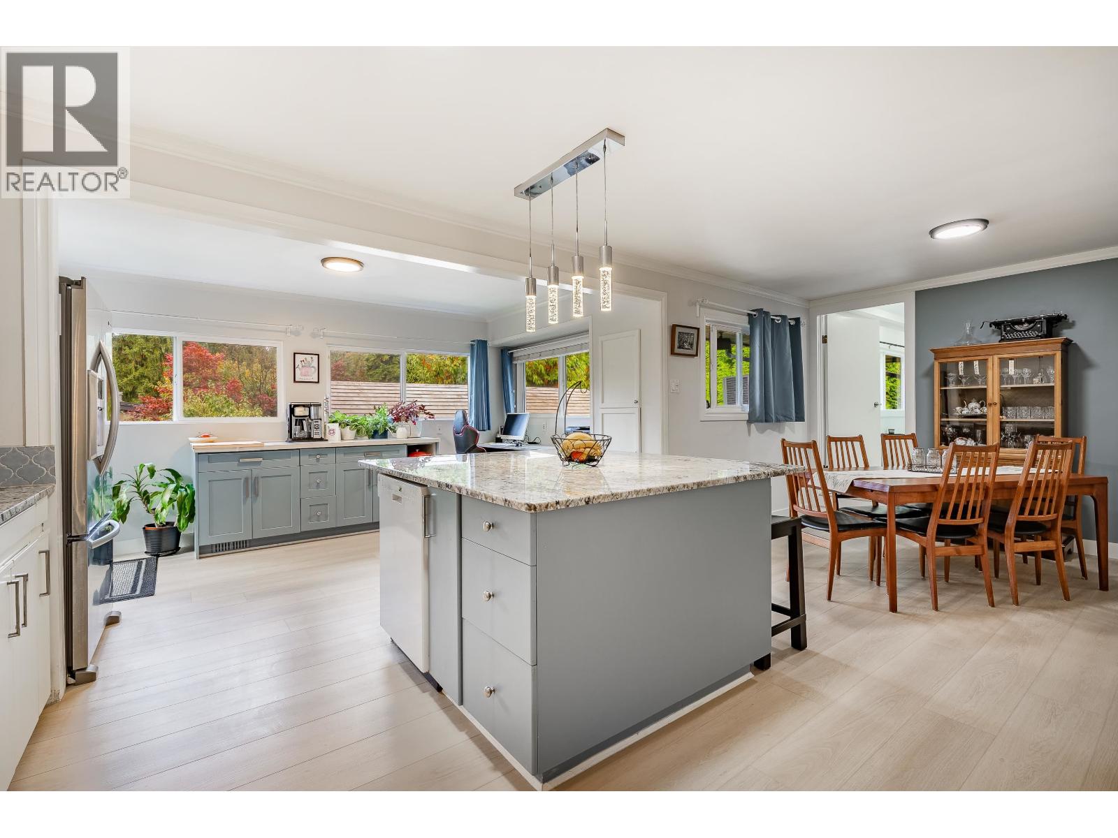 3163 Tennyson Crescent, North Vancouver, British Columbia  V7K 2A9 - Photo 7 - R3061957