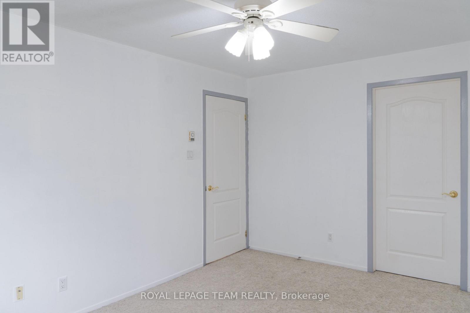 406 - 270 Brittany Drive, Ottawa, Ontario  K1K 4M3 - Photo 14 - X12420396