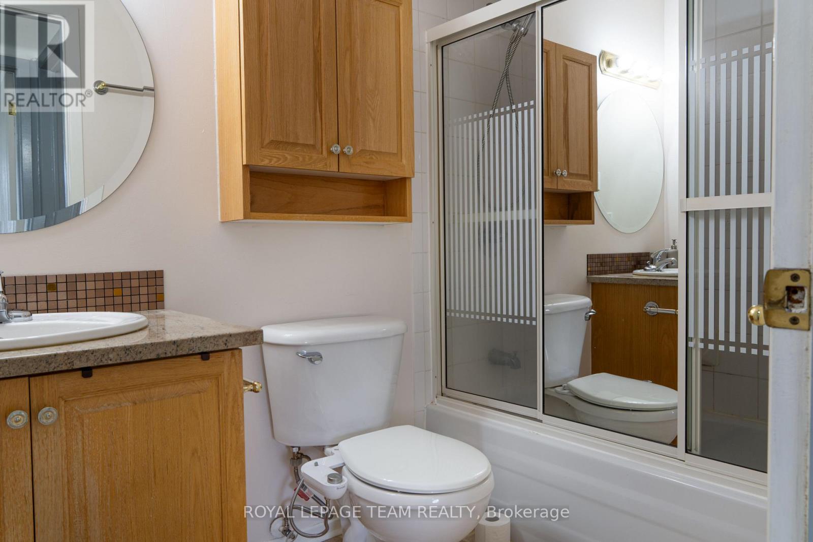 406 - 270 Brittany Drive, Ottawa, Ontario  K1K 4M3 - Photo 12 - X12420396